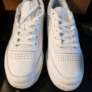 REEBOK SNEAKERS , NWT , SIZE 7 1/2